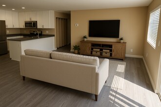 214 S Johnson Ave, Unit 201 in El Cajon, CA - Building Photo - Building Photo