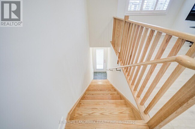 33 Golden Fern St in Markham, ON - Building Photo - Building Photo