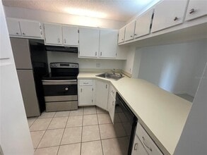 1618 S Pine Ridge Cir in Sanford, FL - Foto de edificio - Building Photo