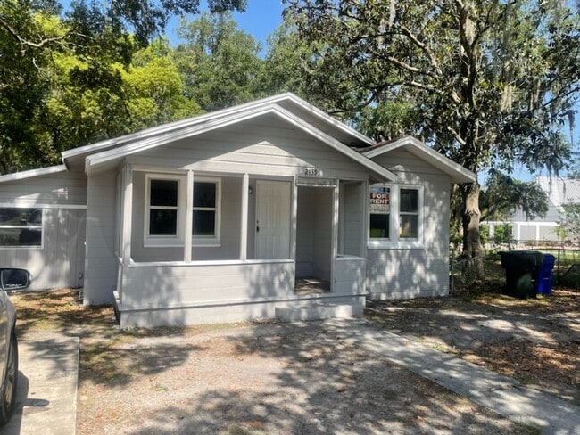 2135 King Ave in Lakeland, FL - Building Photo - Building Photo