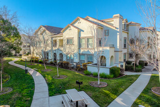 Jasmine Condos in Elk Grove, CA - Building Photo - Building Photo