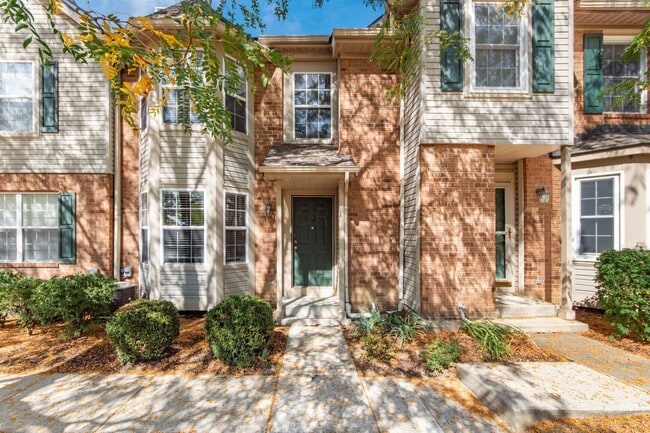 property at 3055 Glenloch Cir