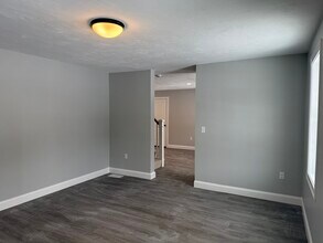 17 Kashmirs Way in Middleboro, MA - Building Photo - Building Photo