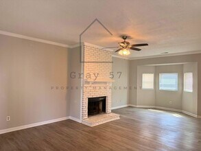 806 Hillsboro Ln in Helena, AL - Foto de edificio - Building Photo