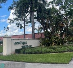 559 Covered Bridge Blvd in Greenacres, FL - Foto de edificio - Building Photo