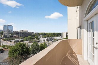 2161 Peachtree Rd, Unit 706 in Atlanta, GA - Building Photo - Building Photo