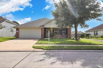 14306 Alaman Dr in Houston, TX - Foto de edificio - Building Photo