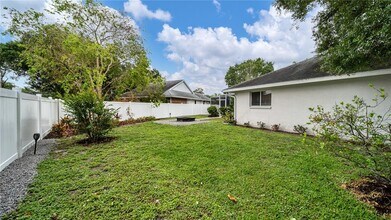 5219 Inverness Dr in Sarasota, FL - Foto de edificio - Building Photo