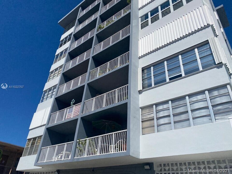 6855 Abbott Ave-Unit -601 in Miami Beach, FL - Foto de edificio