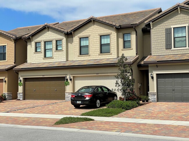 4464 San Fratello Cir