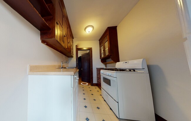 108 College Ave, Unit #29 in Somerville, MA - Building Photo - Building Photo