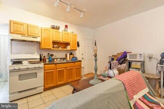 129 W Susquehanna Ave in Philadelphia, PA - Building Photo - Building Photo