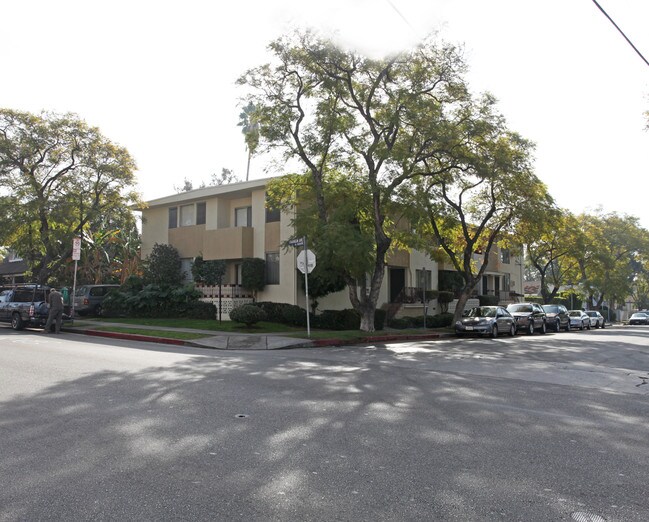 1840-1866 Rodney Dr in Los Angeles, CA - Foto de edificio - Building Photo