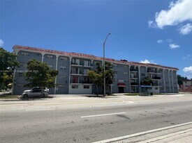 13725 NE 6th Ave in North Miami, FL - Building Photo