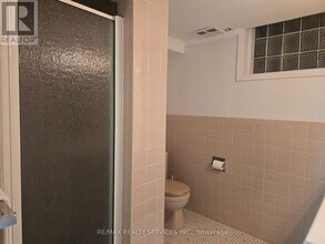 89 Lawnside Dr in Toronto, ON - Building Photo - Building Photo