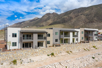 Sanctuary At Shasta- Luxury Apartments in El Paso, TX - Foto de edificio - Building Photo