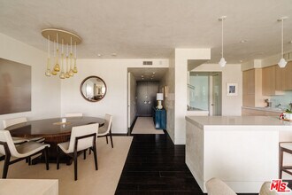 9255 Doheny Rd in West Hollywood, CA - Building Photo - Building Photo