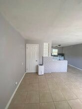1820 Redbank Rd in North Palm Beach, FL - Building Photo - Building Photo