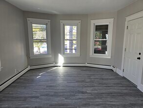 465 Burritt St in New Britain, CT - Building Photo - Building Photo