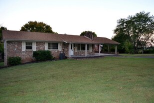 6000 Apache Trail in Knoxville, TN - Building Photo