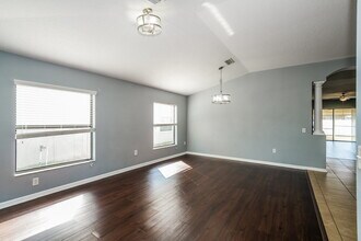 7319 Tangle Bend Dr in Gibsonton, FL - Building Photo - Building Photo