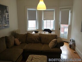 163 Summer St, Unit 36 in Somerville, MA - Building Photo