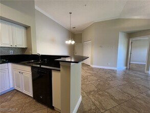 8285 Ibis Club Dr in Naples, FL - Building Photo - Building Photo