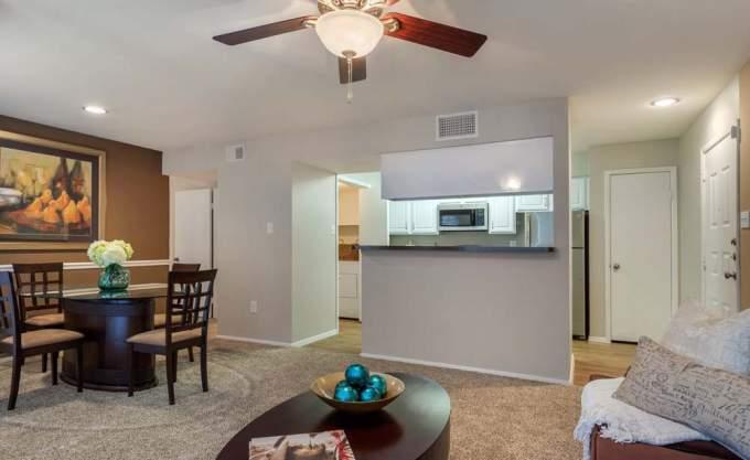 2222 Settlers Way Blvd in Sugar Land, TX - Building Photo