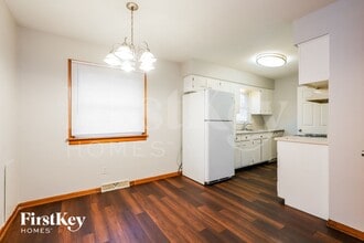 18523 Oak Ave in Lansing, IL - Building Photo - Building Photo