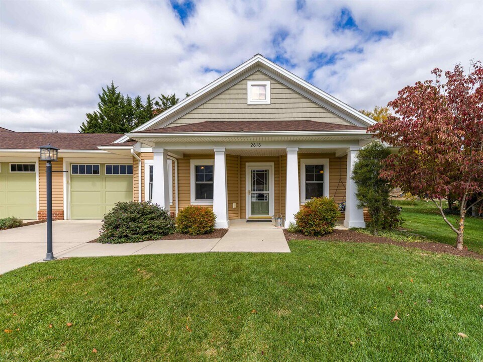 2616 Greenport Dr in Harrisonburg, VA - Building Photo