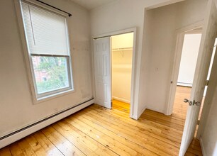 51 Delle Ave, Unit 2 in Boston, MA - Foto de edificio - Building Photo