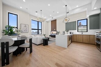 27 Graham St in Jersey City, NJ - Foto de edificio - Building Photo