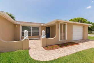 7204 Potomac Dr in Port Richey, FL - Building Photo - Building Photo