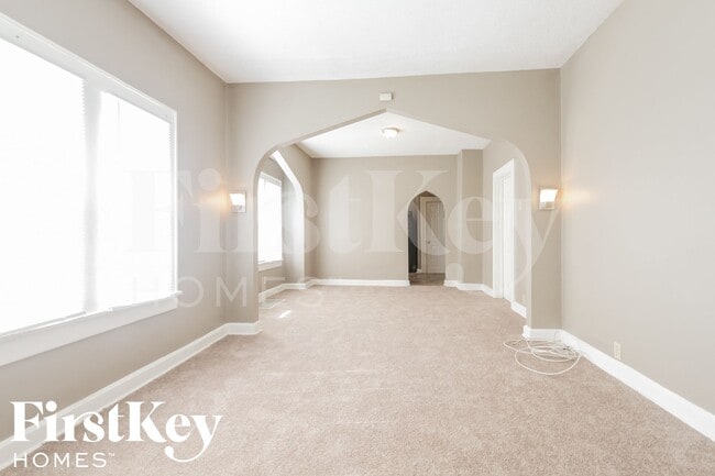 2160 S Emerson Ave in Indianapolis, IN - Building Photo - Building Photo