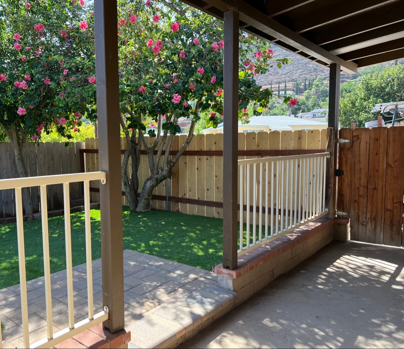 8472 Golden Ridge Rd in Lakeside, CA - Foto de edificio