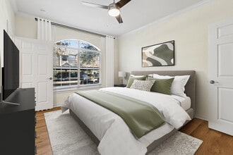 eaves North Dallas in Dallas, TX - Foto de edificio - Building Photo