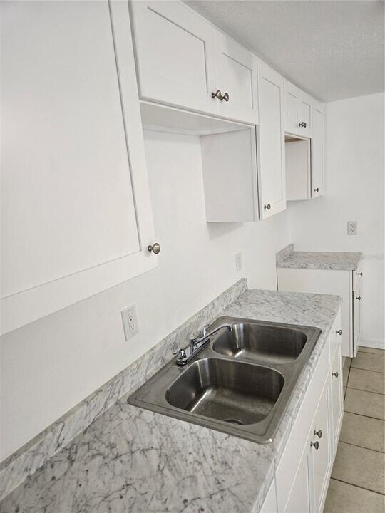 5735 9th St Cir E in Bradenton, FL - Building Photo