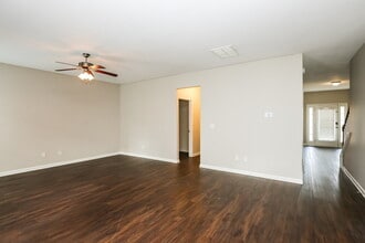 4235 Fourth Rail Ln in Cumming, GA - Building Photo - Building Photo