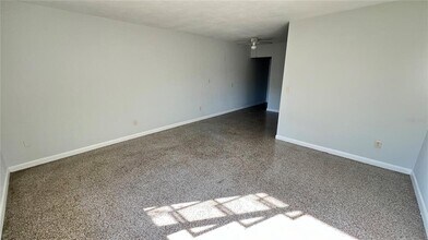 2323 Belmar Dr in Belleair Bluffs, FL - Building Photo - Building Photo