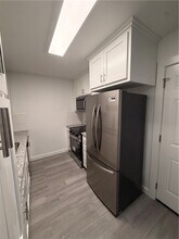 4393 W Thrasher Dr in Fayetteville, AR - Building Photo - Building Photo