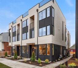 5621 9th Ave NW in Seattle, WA - Building Photo - Building Photo
