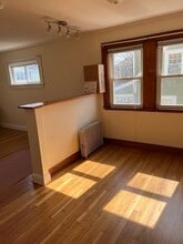 37 Cushing St in Quincy, MA - Building Photo - Building Photo