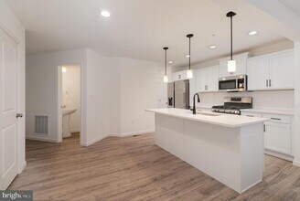 104 Emma Cir in Harrisburg, PA - Building Photo - Building Photo