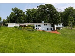 1345 Fairlawn Way in Minneapolis, MN - Building Photo - Building Photo