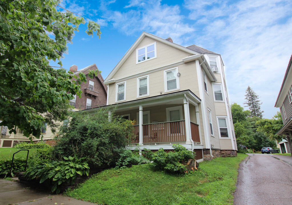 173 Loomis St in Burlington, VT - Building Photo