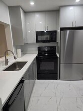 4163 NW 90th Ave, Unit 202 in Coral Springs, FL - Building Photo - Building Photo