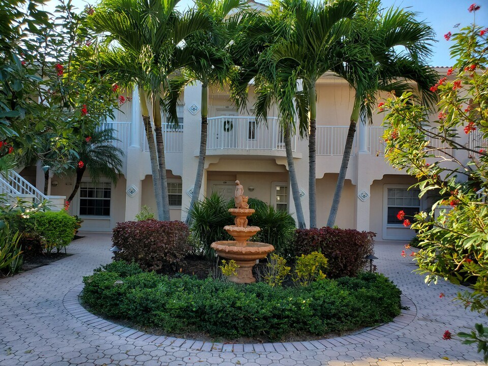 4202 Central Sarasota Pky, Unit 1211 in Sarasota, FL - Building Photo