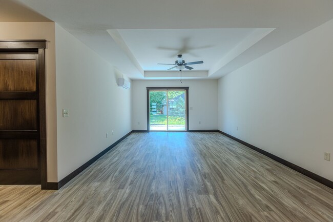 1157 St Andrews Dr in Altoona, WI - Building Photo - Building Photo