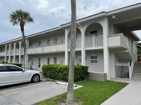 250 NE 20th St in Boca Raton, FL - Building Photo