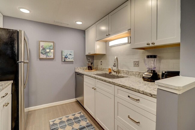 400 William Hilton Pkwy in Hilton Head Island, SC - Building Photo - Building Photo